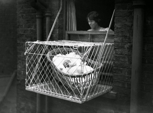 London baby cages, 1930s (4)