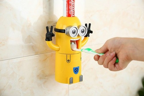 Minions-Automatic-Toothpaste-Dispenser-02