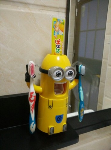 Minions-Automatic-Toothpaste-Dispenser-06