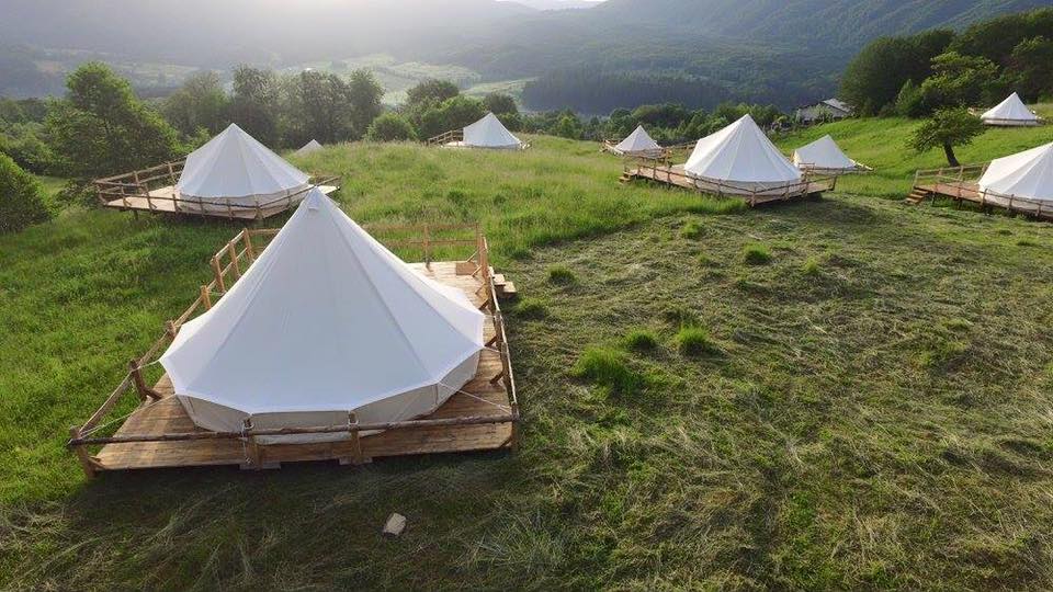 Duchess chimney handy În România s-a deschis primul camping de lux: Ursa Mică Glamping Resort -  Fifi știe!