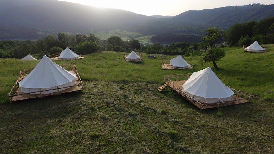 Lima Accuser King Lear În România s-a deschis primul camping de lux: Ursa Mică Glamping Resort -  Fifi știe!